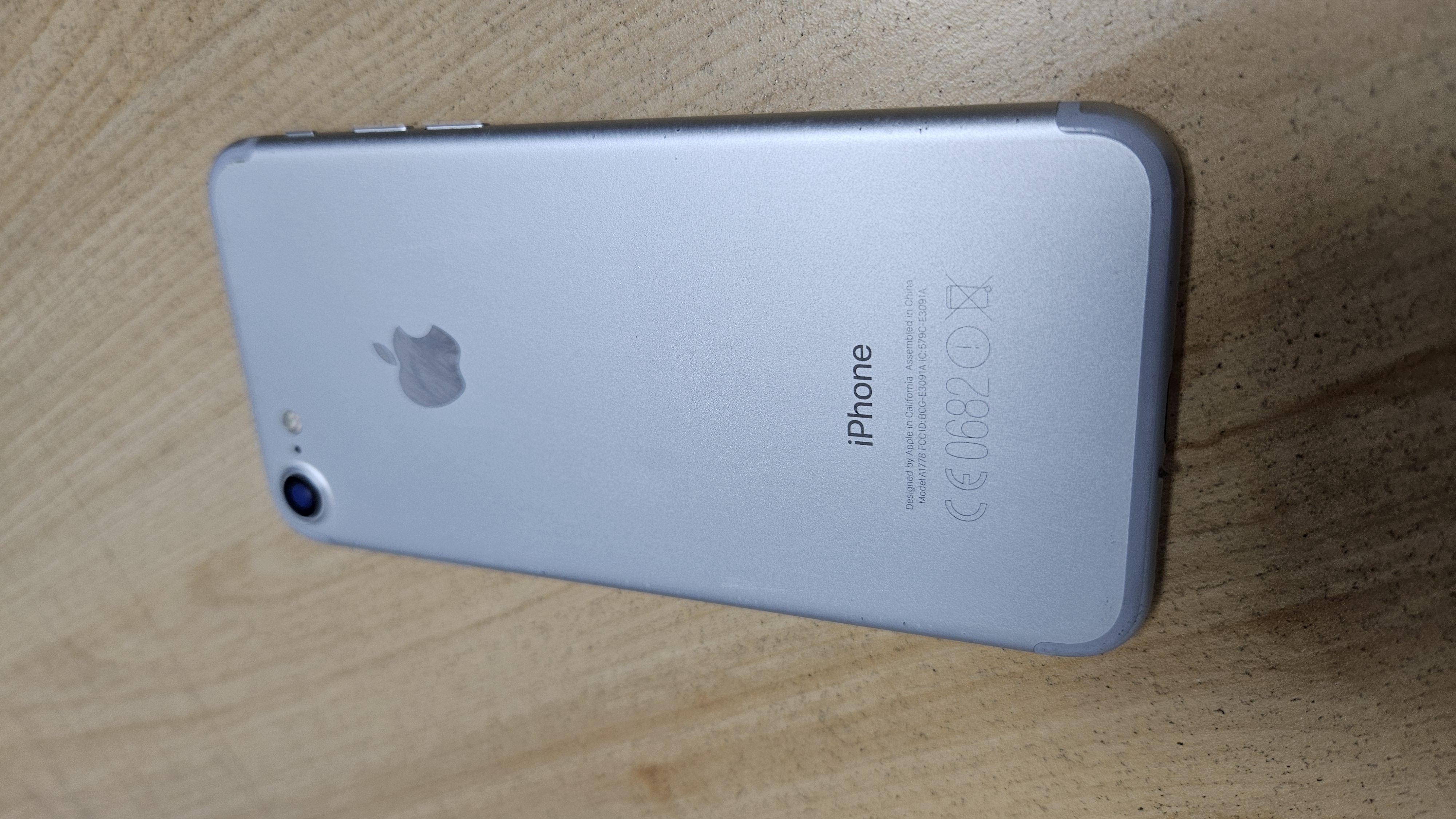 Apple iPhone 7 Used A 32GB (Faulty Battery)