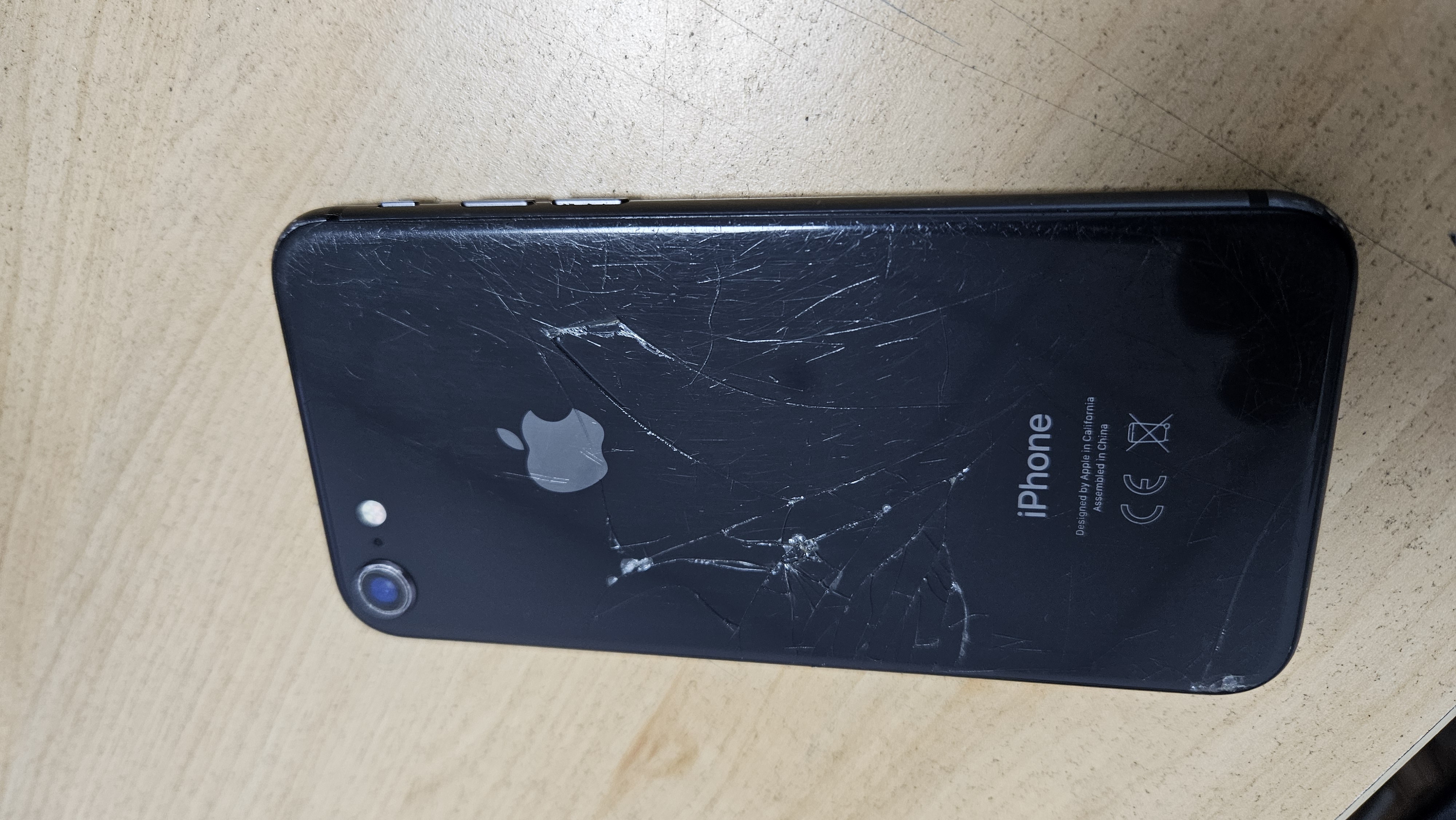 Apple iPhone 8 Smart Phone 8 Pin Used B 2GB Memory 4.7" 64GB